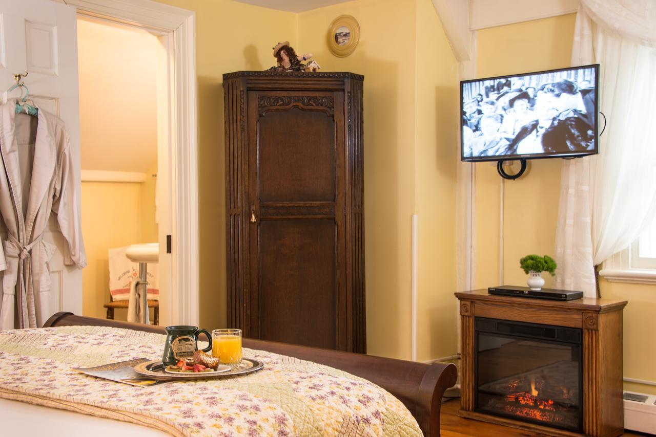 Caldwell House Bed And Breakfast Salisbury Mills Extérieur photo